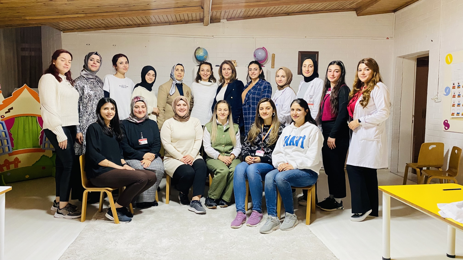 Büşra ERTÜRK’le drama eğitimimiz Rastgele Fotoğraf