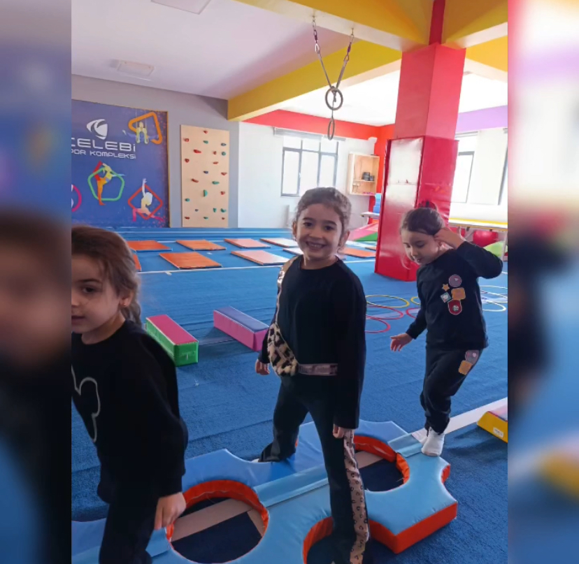 Çelebi spor kompleksi jimnastik dersi  Rastgele Fotoğraf