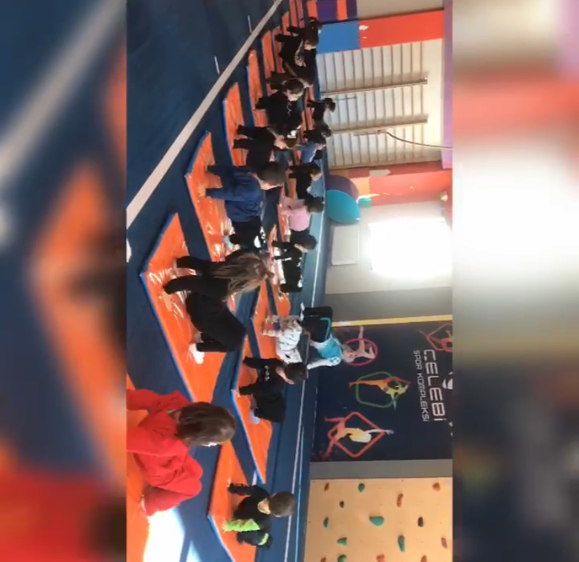 Çelebi spor kompleksi jimnastik dersi  Rastgele Fotoğraf