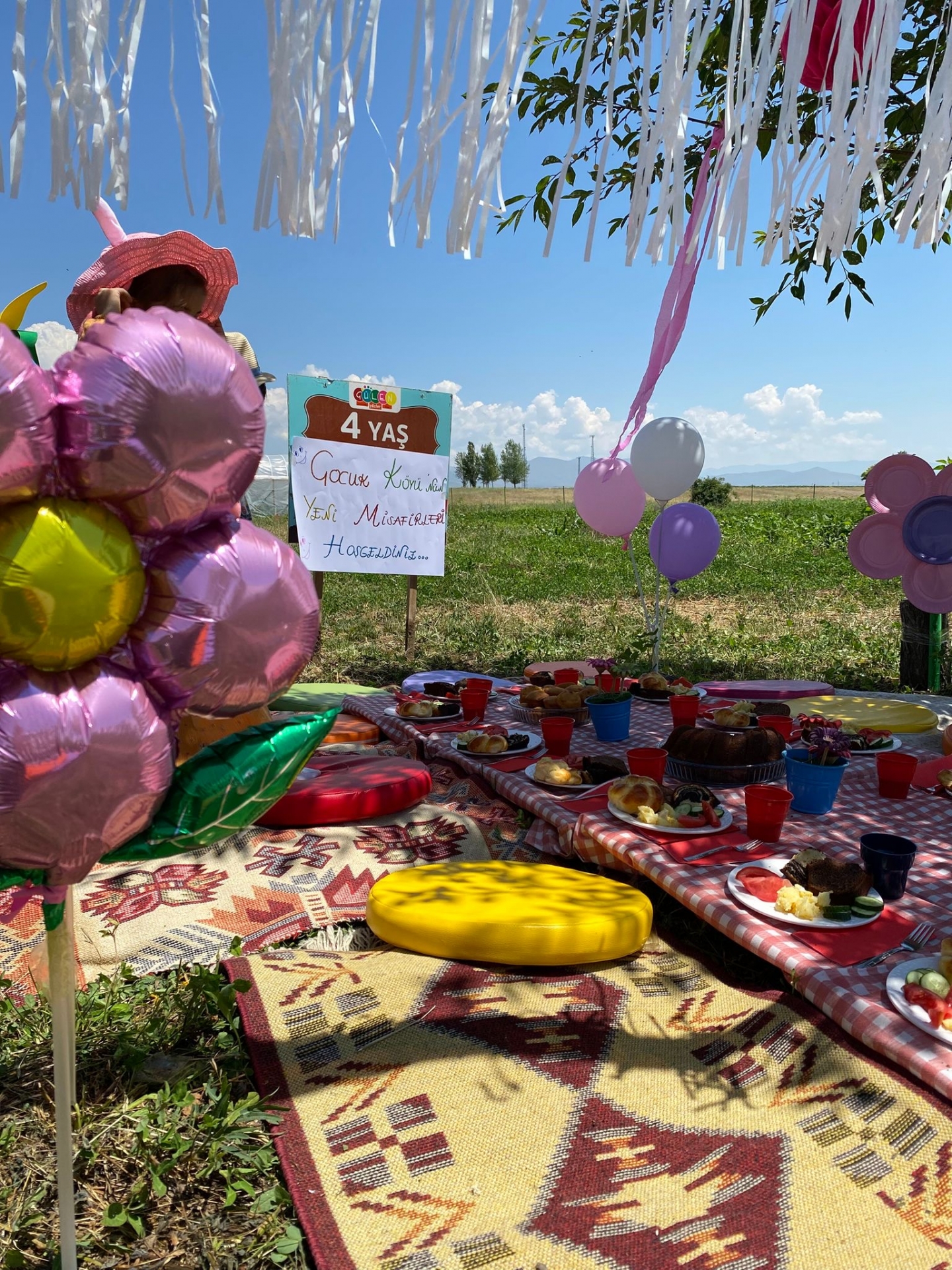 Çoçuk köyü pikniğimiz Rastgele Fotoğraf